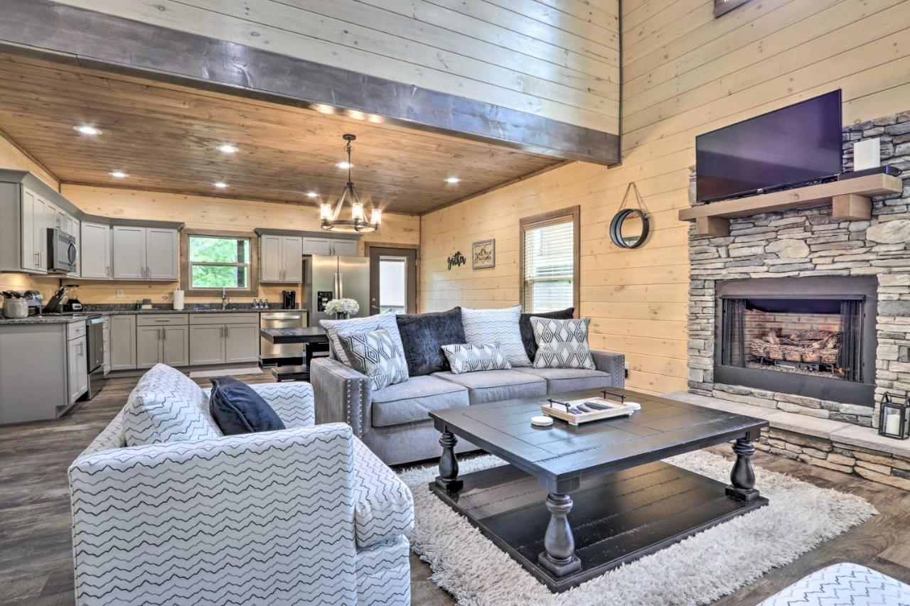 Smoky Cove Retreat With Private Hot Tub And Deck! Villa Sevierville Ngoại thất bức ảnh