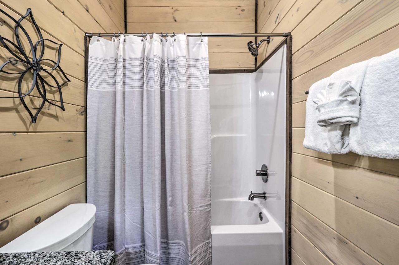 Smoky Cove Retreat With Private Hot Tub And Deck! Villa Sevierville Ngoại thất bức ảnh